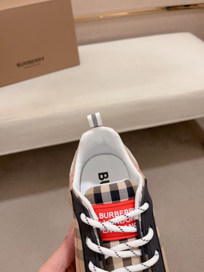 Burberry Low Shoes